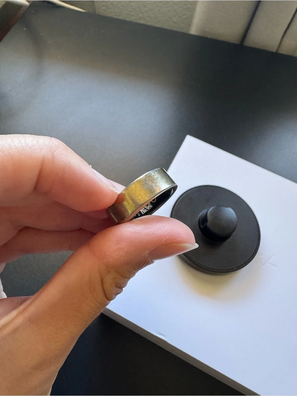 Oura ring Gen 3 Heritage ring size 8 gold (2-3 day battery life)